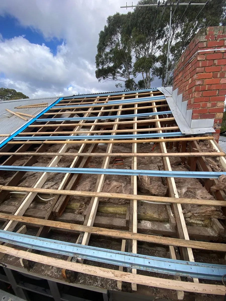 Steep pitched tiled roof on a Melbourne house
